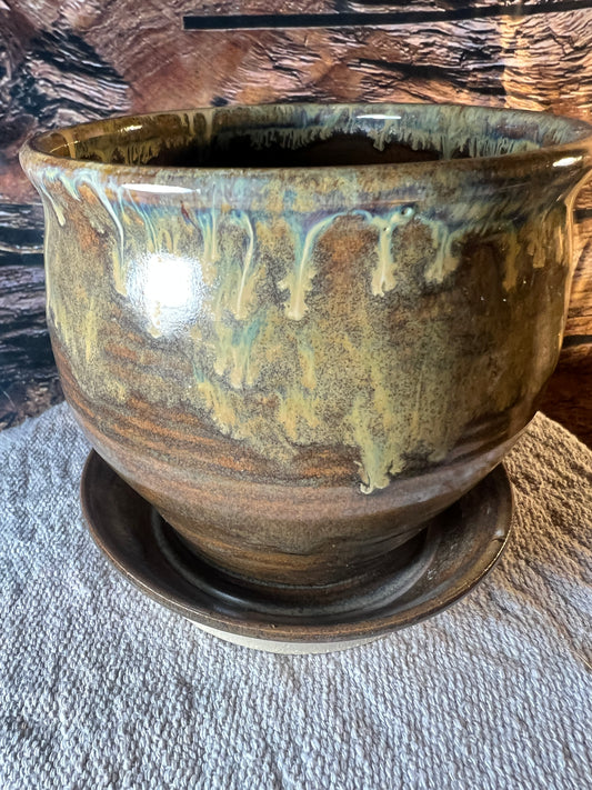 Planter Pot with Attached Tray