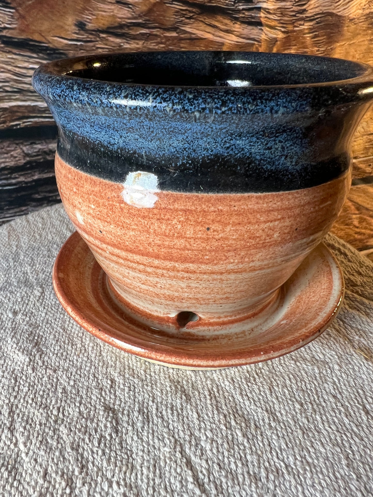 Plantet Pot with Attached Tray